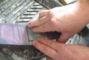 鉋刃の研ぎ：うら刃の研ぎ