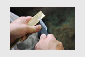 小刀の持ち方・削り方