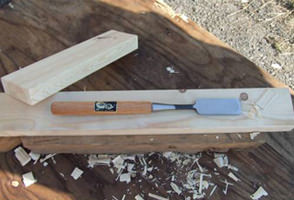 鏝押して使う鑿